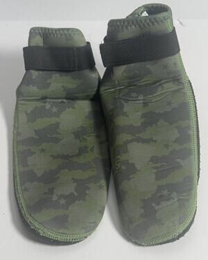 Seavenger Neoprene Water Socks Camo Green Non Slip Hook & Loop Size S
